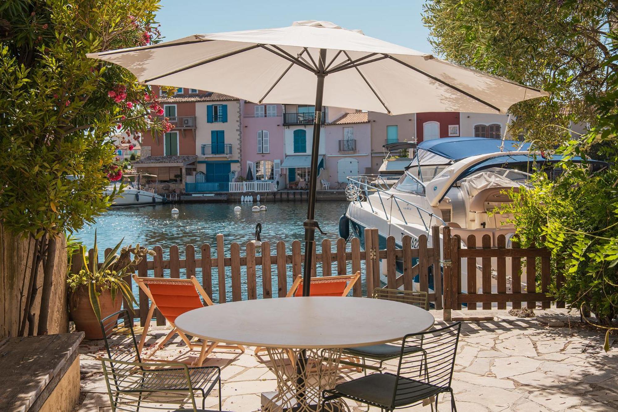 Appartement Amour Terrasse Sur L'Eau Grimaud Exterior foto