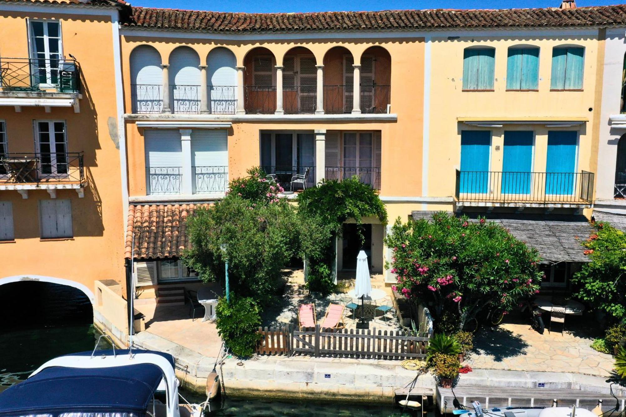 Appartement Amour Terrasse Sur L'Eau Grimaud Exterior foto