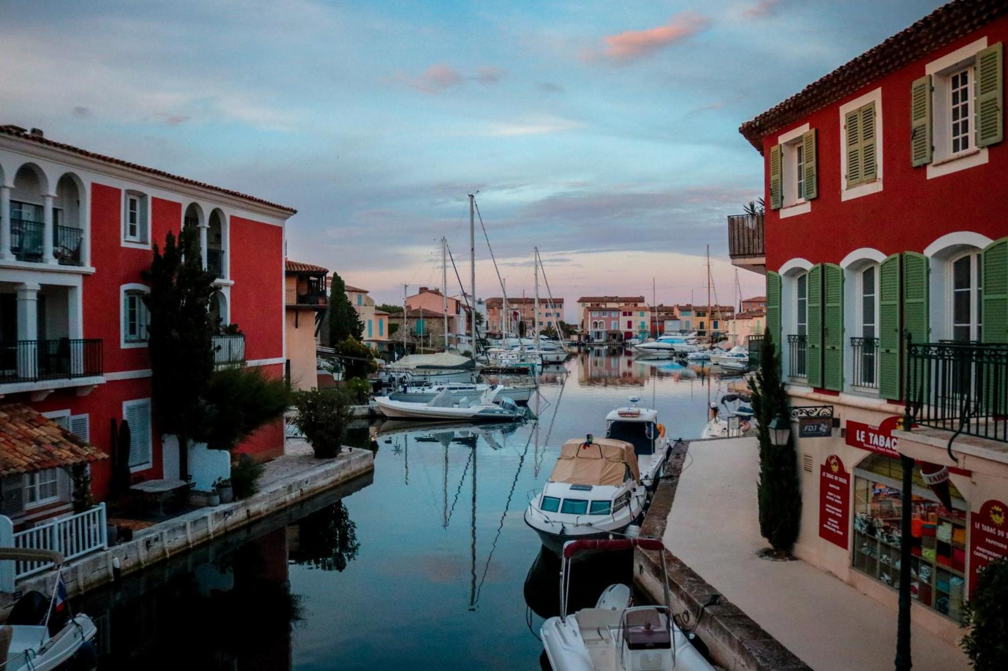 Appartement Amour Terrasse Sur L'Eau Grimaud Exterior foto
