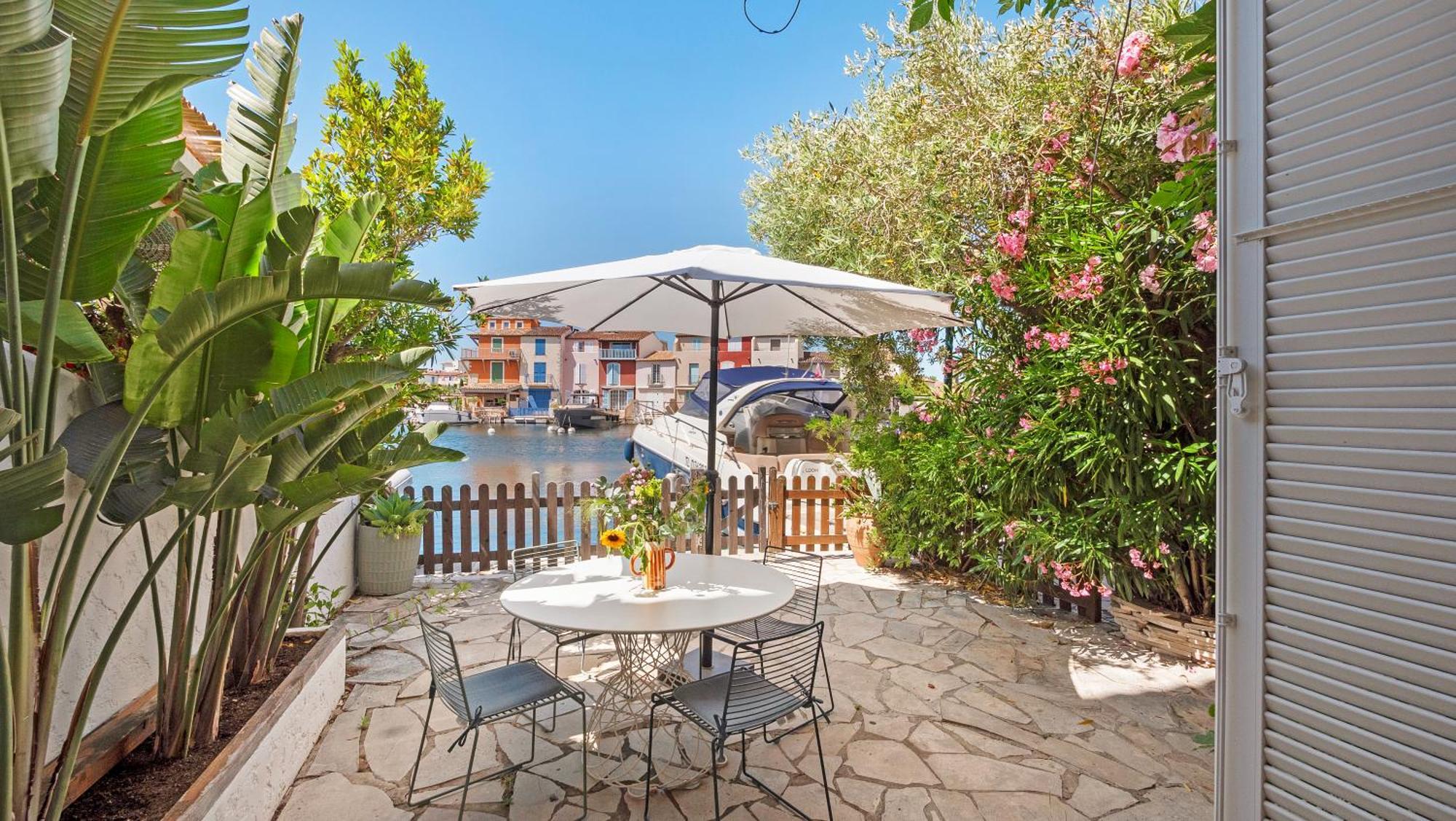 Appartement Amour Terrasse Sur L'Eau Grimaud Exterior foto